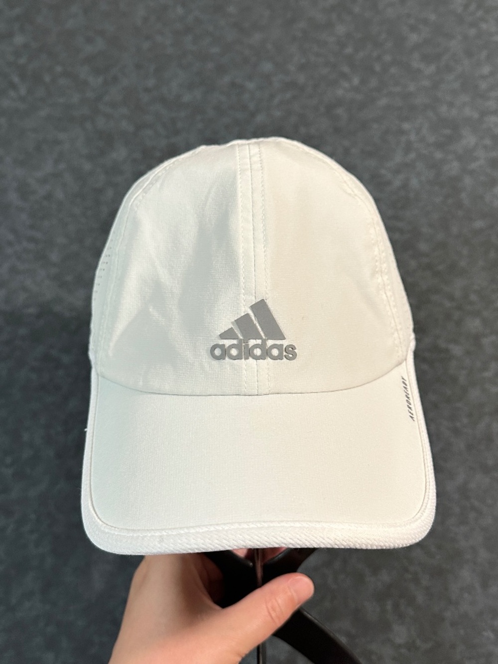 Adidas Aeroready Lightweight Adjustable Athletic White and Gray Baseball Cap Hat